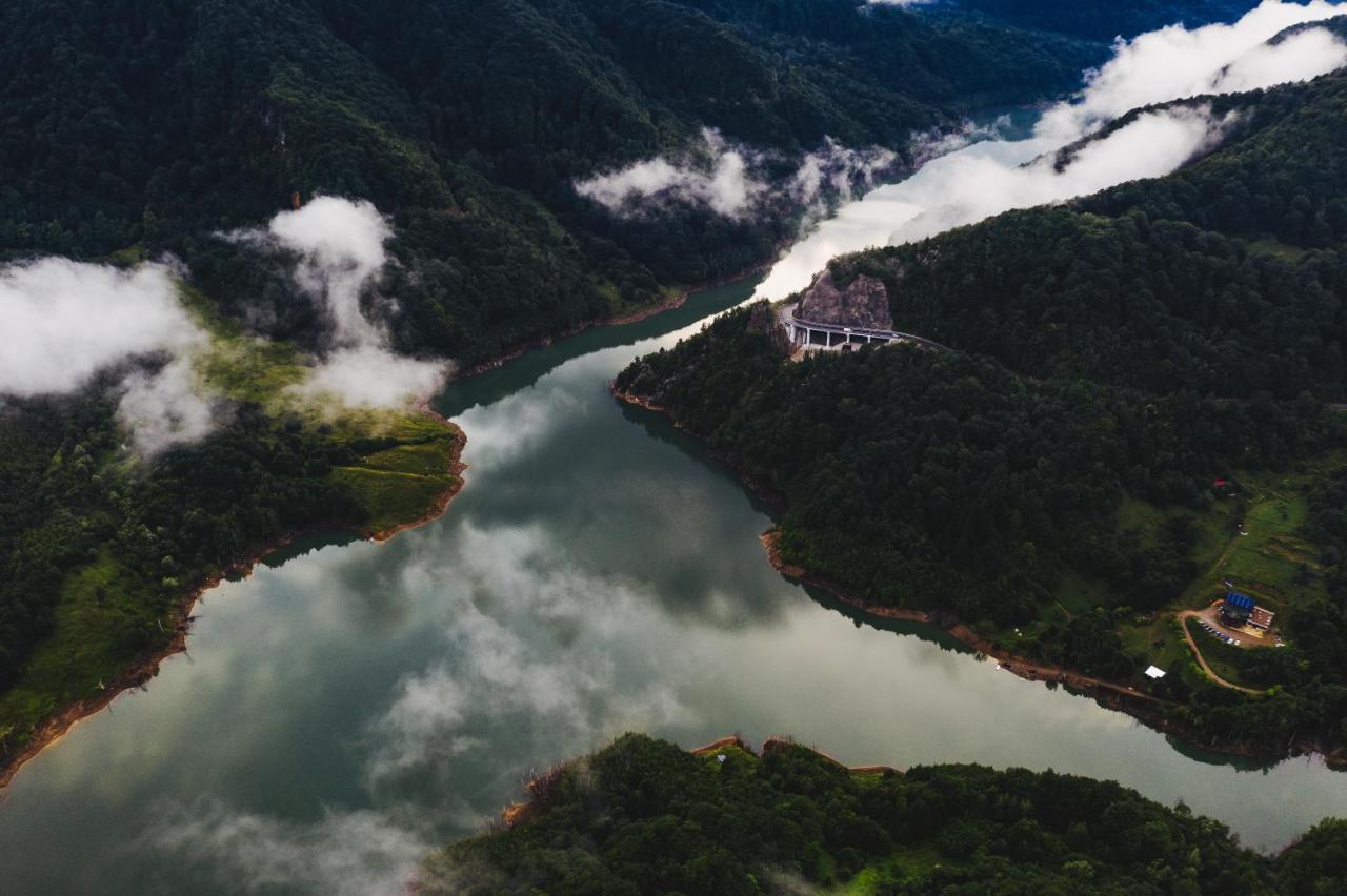 Casuta De Sub Deal - Ciubar Si Piscina Villa Magura  Bagian luar foto